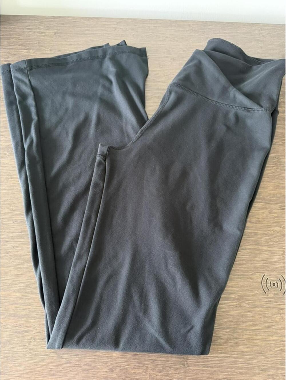 Medium Women's Danskin Flared Pants - BLACK